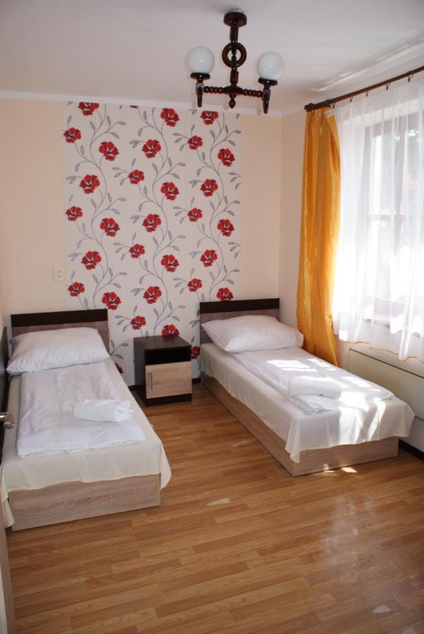 Pensjonat Pod Lwem Niechorze Buitenkant foto